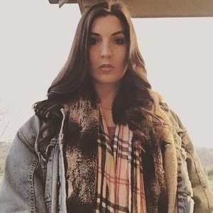 Meet your Posher, Lisa marie