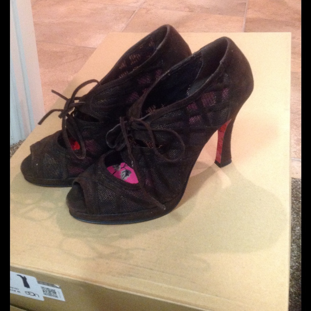 Betsy johnsons heels