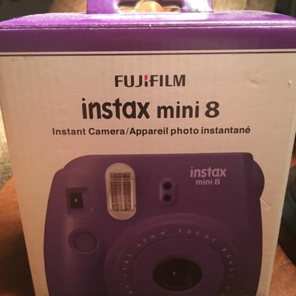 Fuji film instax mini 8 in the (grape) will trade