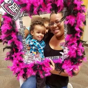 Meet your Posher, Danielle