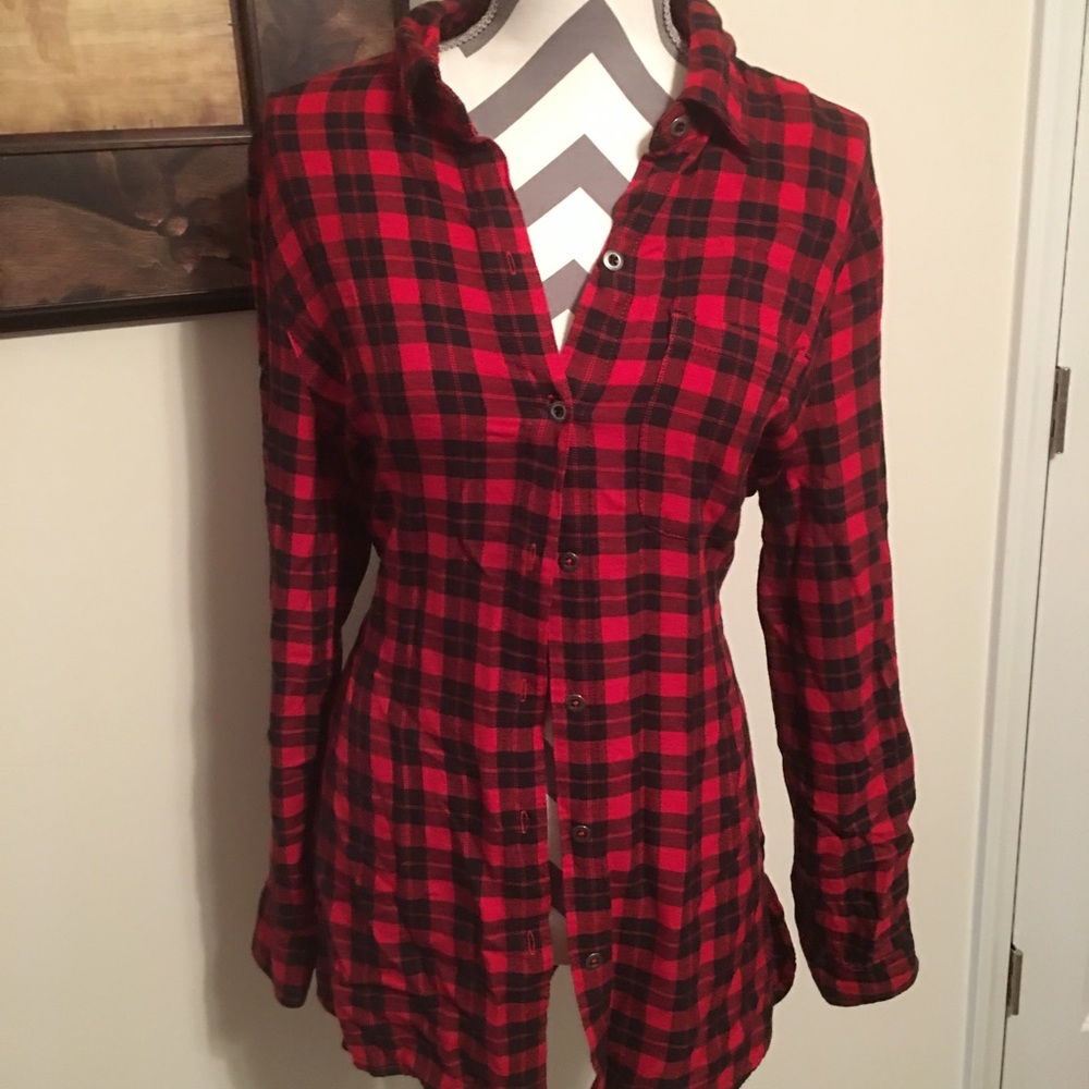 SOLD. Kenneth Cole Reaction red and black top