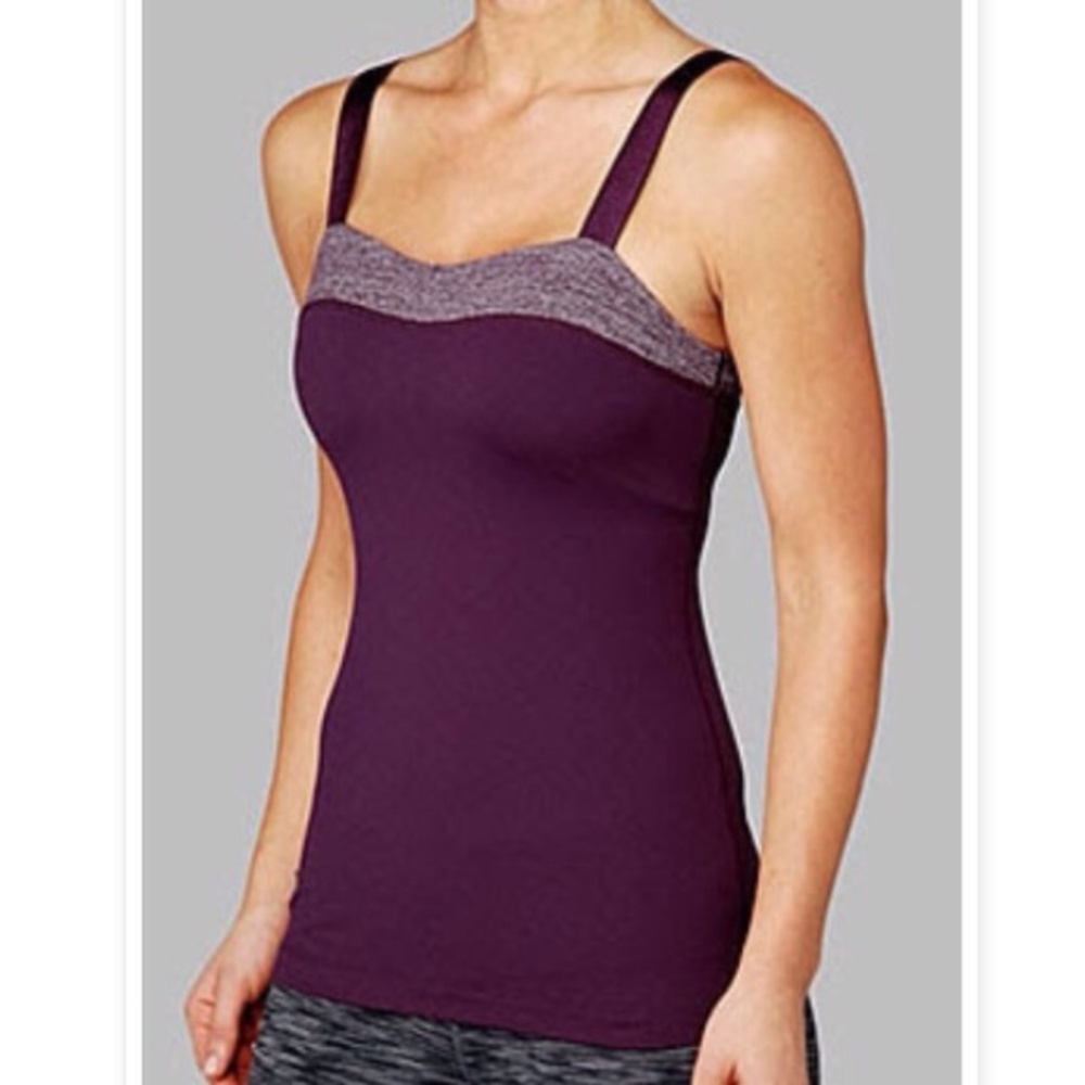 🌸 Lululemon heart tank top.