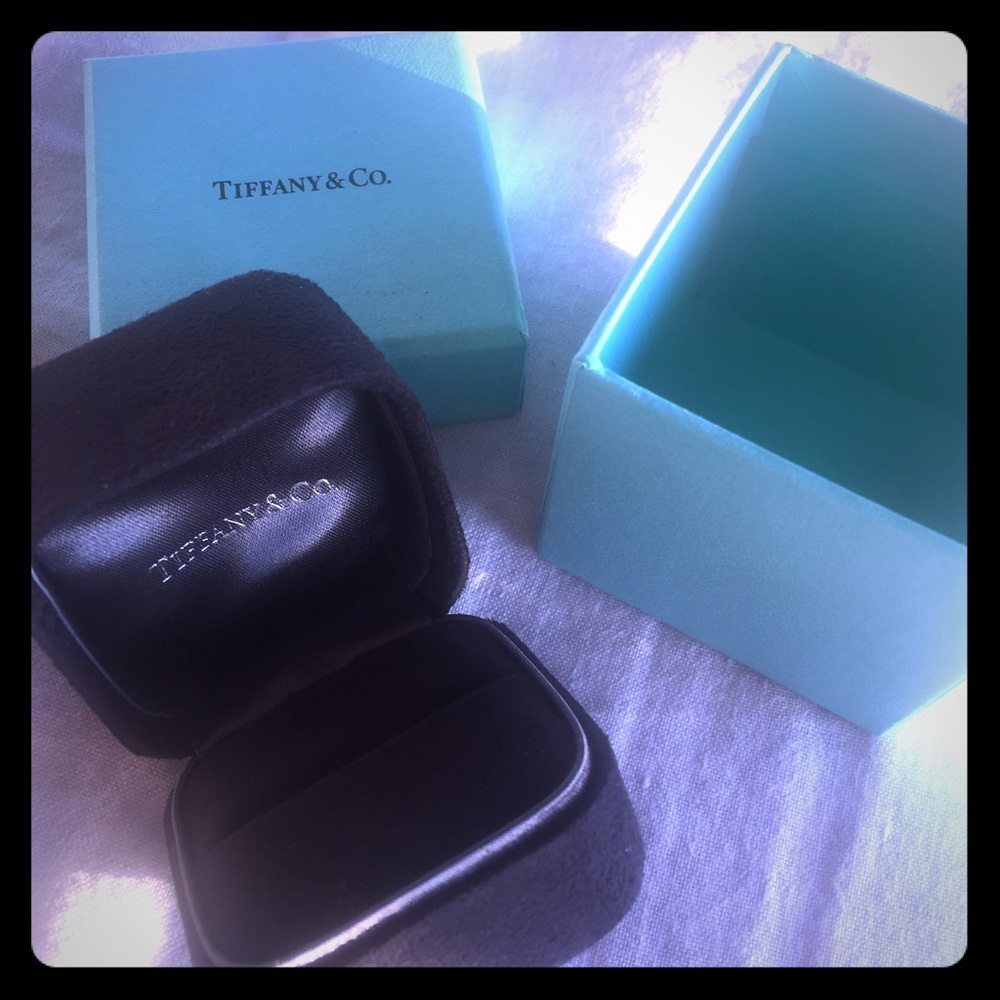Tiffany ring box and packaging