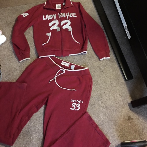 enyce sweat suit