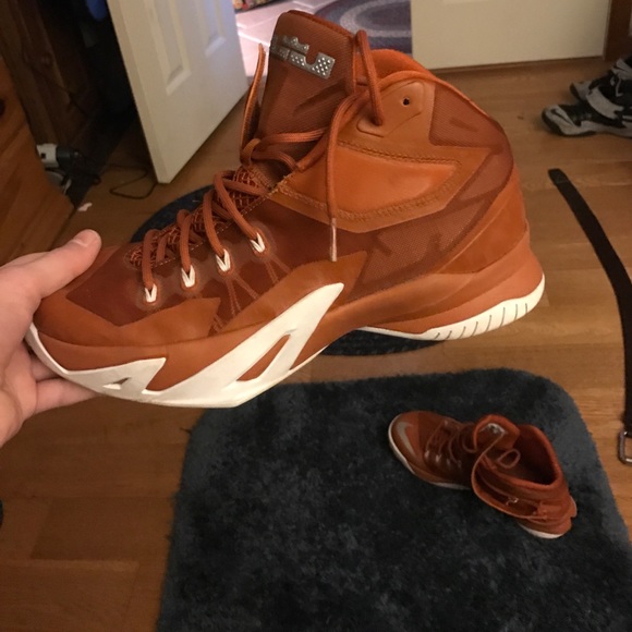 Lebrons - Picture 2 of 4