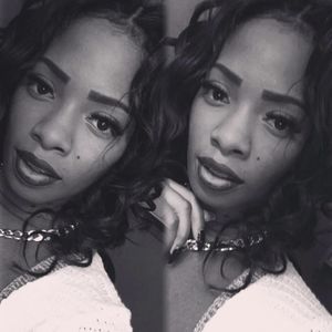 Meet your Posher, Emelda