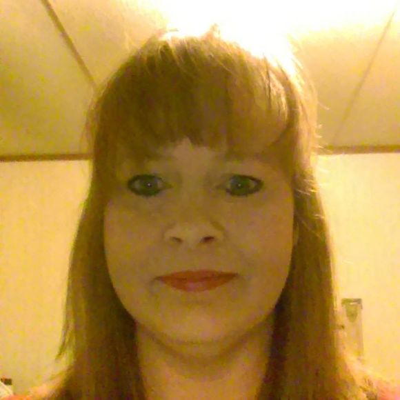 Meet your Posher, April - Picture 1 of 1