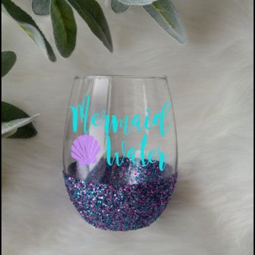 Glitter dipped stemless wine glass
