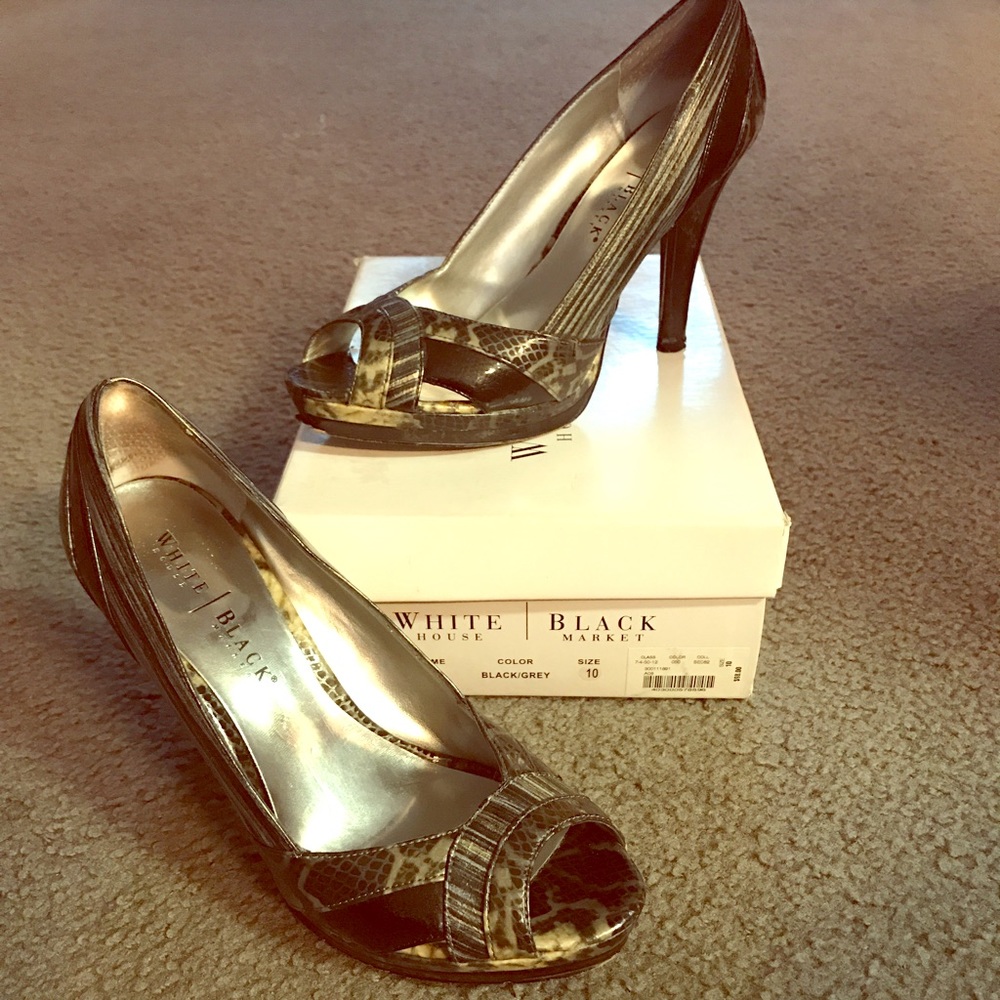 Grey and Black peep toe pump
