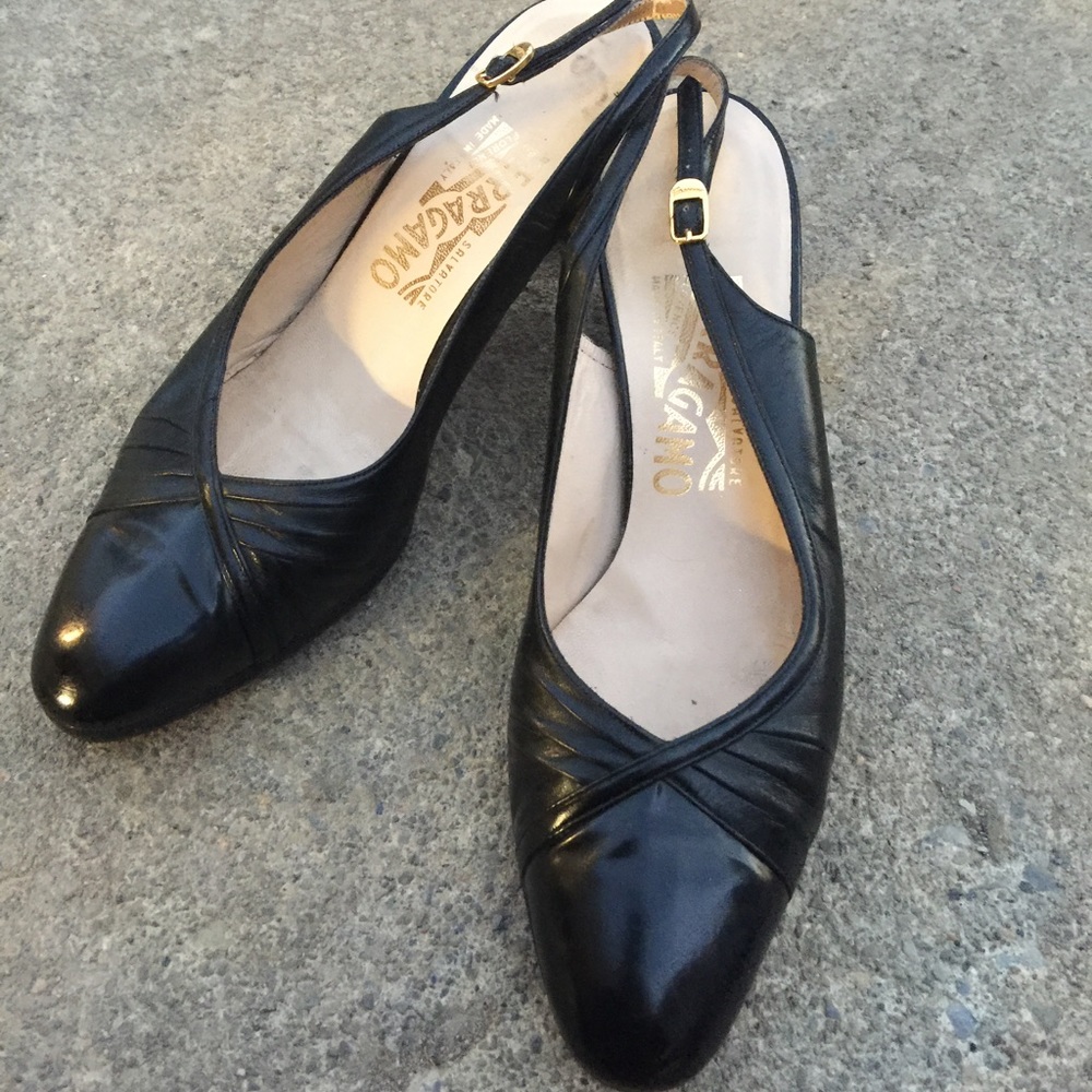 Women's Salvatore Ferragamo Black Slingbacks 8B