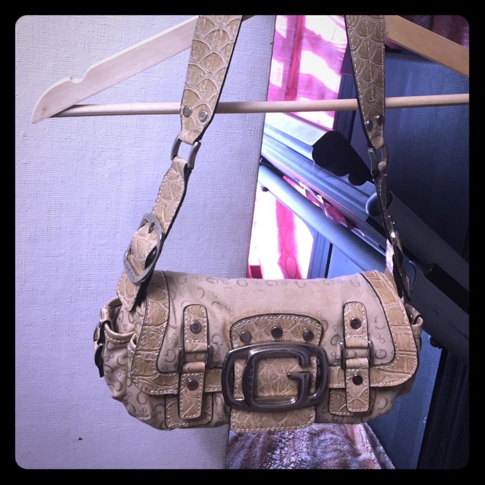 Guess purse