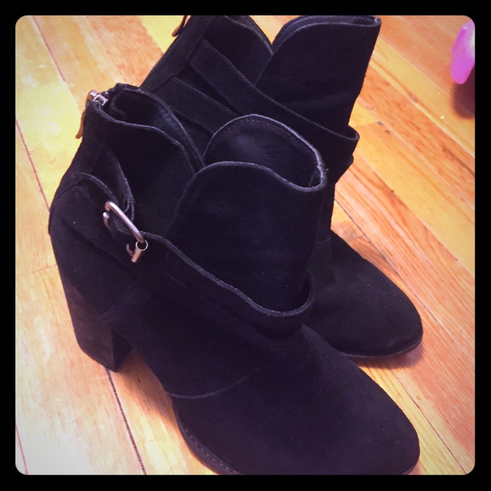 Chinese Laundry Booties-black suede 4' Heel