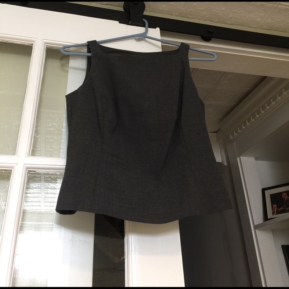 Ann Taylor - Top in gray