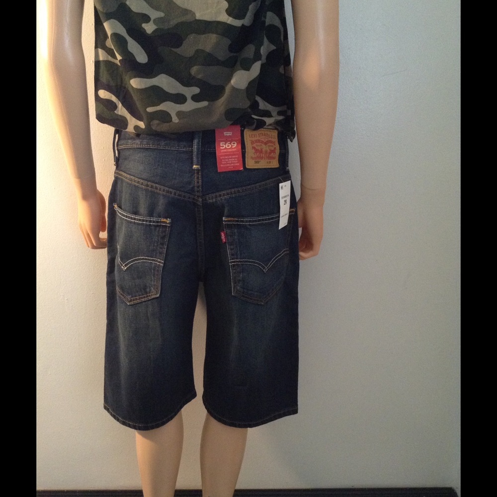 Men's Denim Levi Shorts ( Last Pair) - Picture 2 of 4