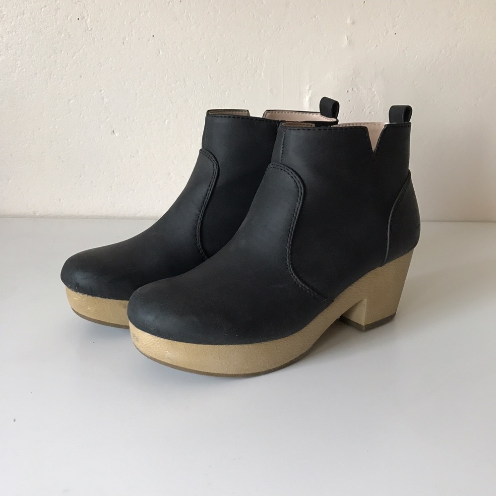 Black Clog Boots
