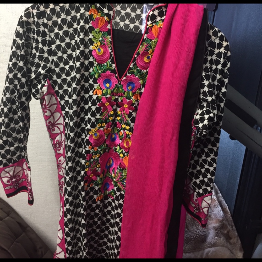 3 piece dress with black trouser