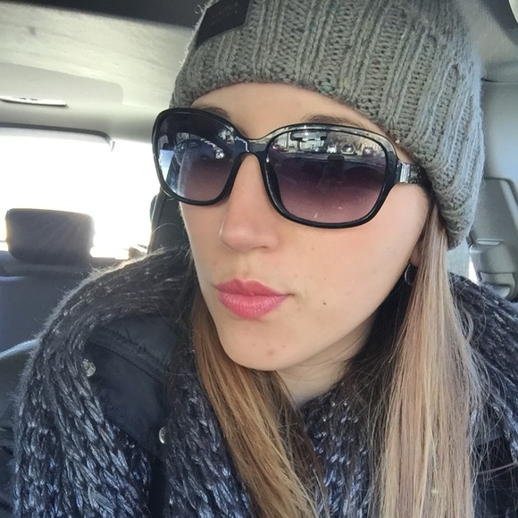 πMeet the Posherπ - Picture 3 of 4