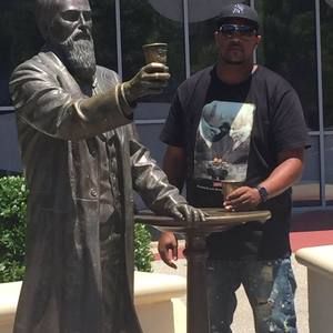 Meet your Posher, Larry