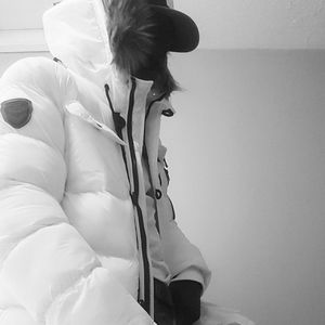 Meet your Posher, Dennis