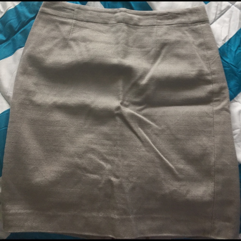 Banana Republic Pencil Skirt- Size 6