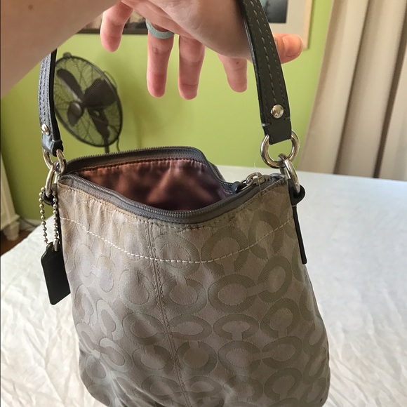 Gray coach purse - Picture 4 of 6