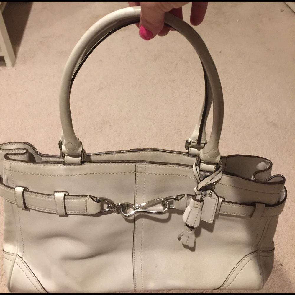 PRICE DROP!! MUST SELL!!  Authentic Coach purse