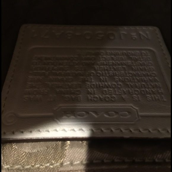 PRICE DROP!! MUST SELL!!  Authentic Coach purse - Picture 5 of 8