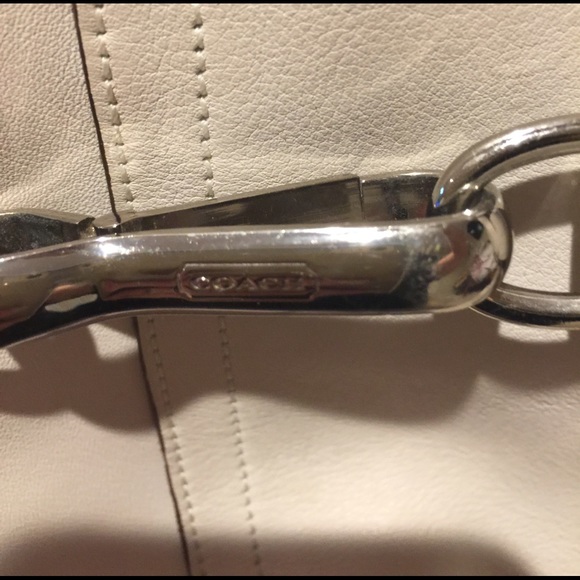 PRICE DROP!! MUST SELL!!  Authentic Coach purse - Picture 6 of 8