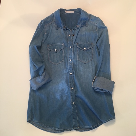 hinge Tops - Chambray Button-up w Collar