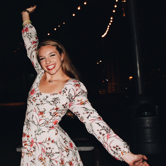 Meet Your Posher (Payton) - Picture 2 of 4