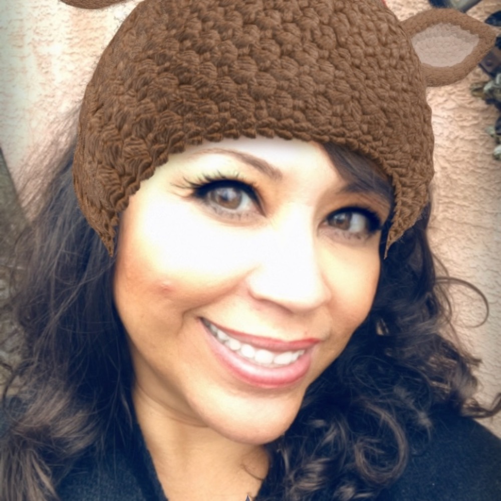 Meet your Posher, Claudia