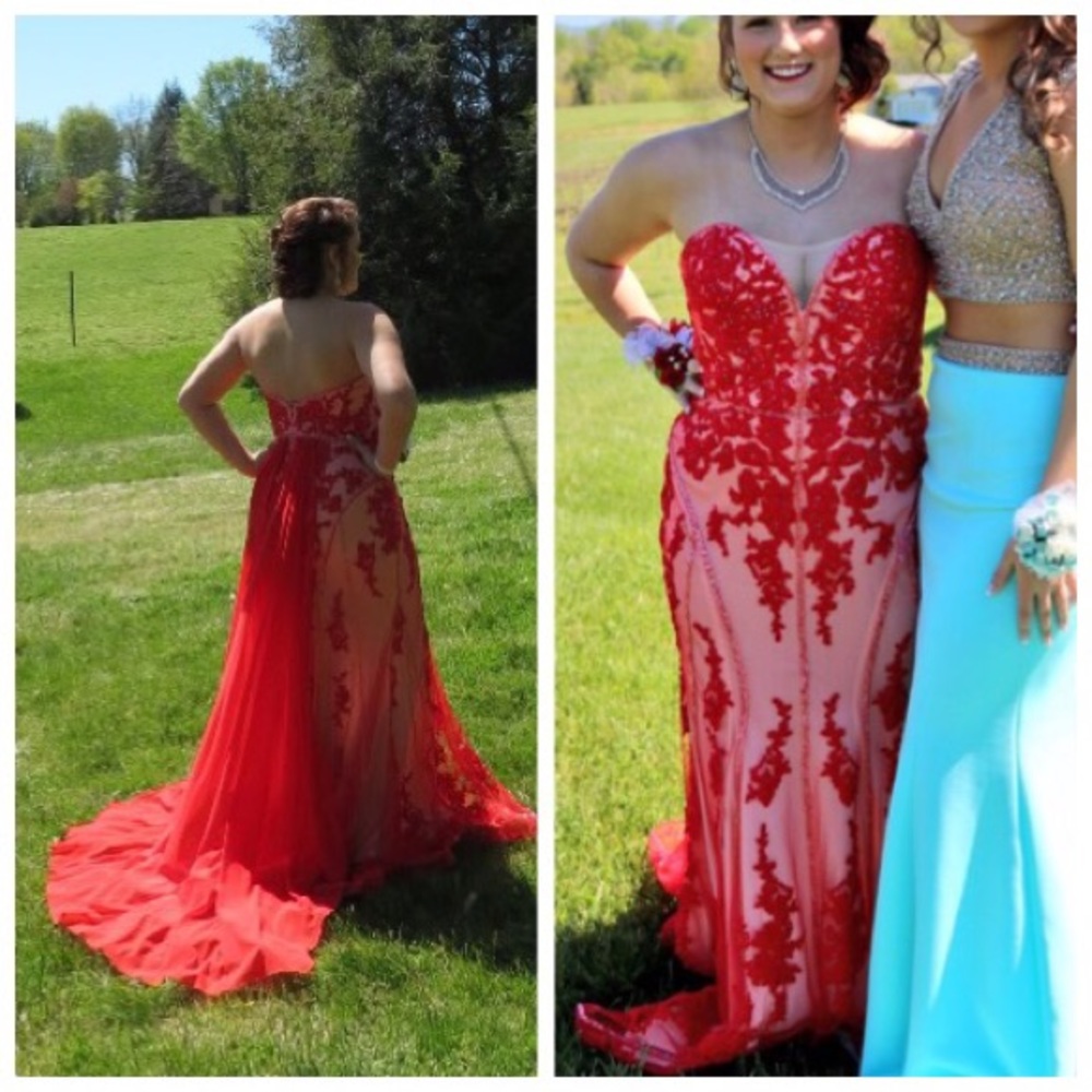 Beautiful Prom Dress - Picture 1 of 1