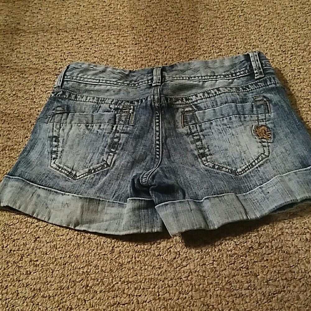 Express shorts - Picture 2 of 3