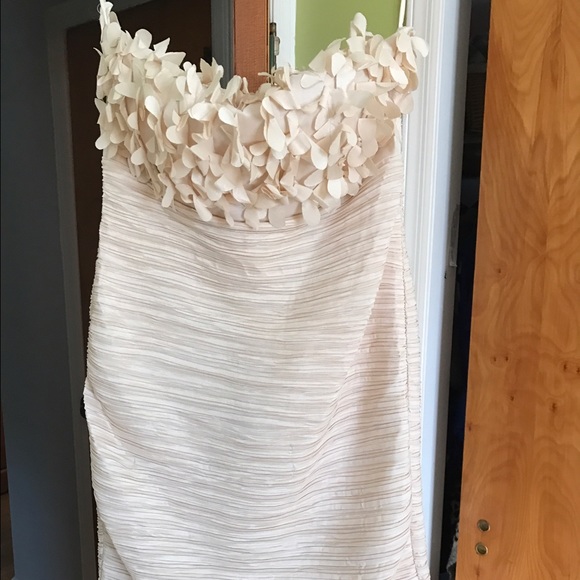 Cream strapless dress - Picture 1 of 6