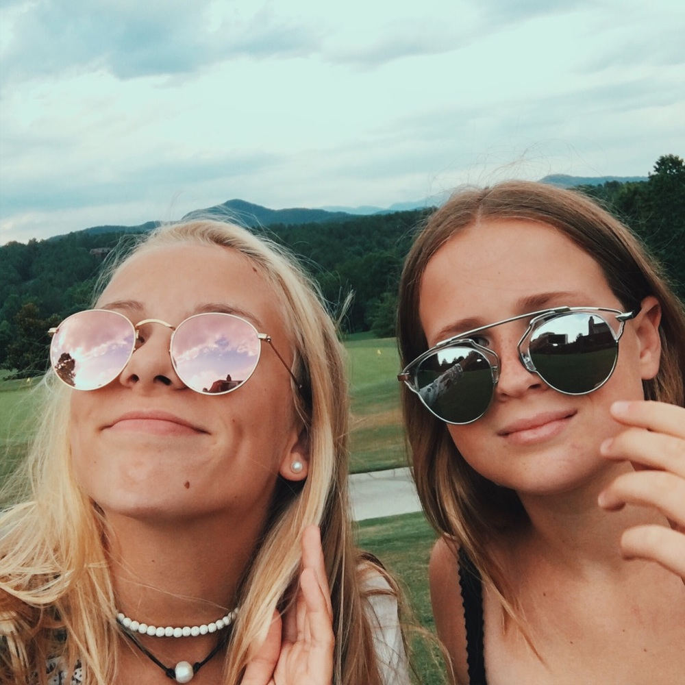 Meet your Posher, Ellie