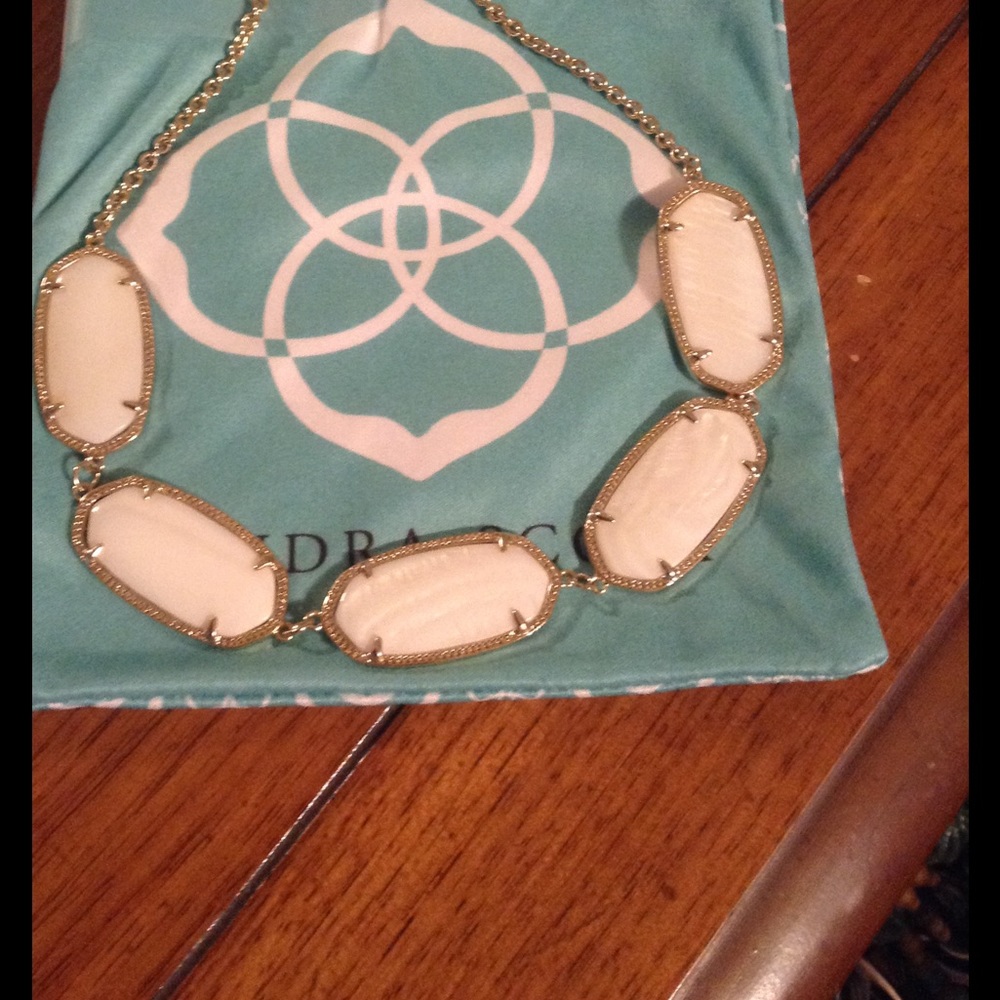 SOLD Kendra Scott Noelle in White MOP and Gold