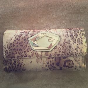 Multi-compartment Guess Wallet