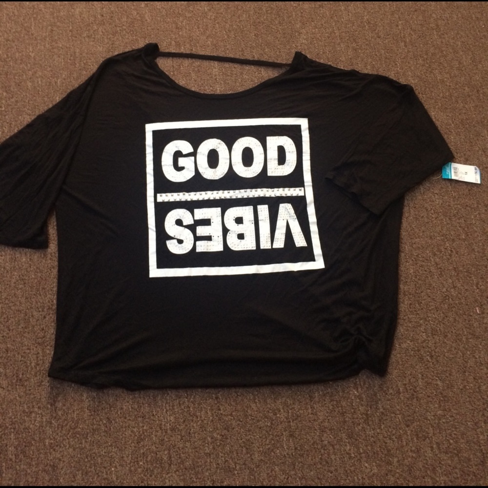 NWT woman shirt