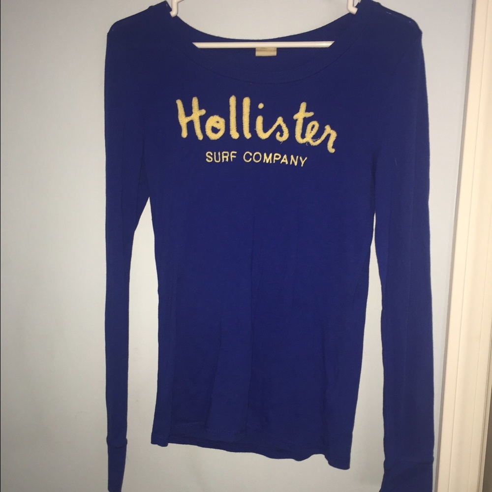 Cute long sleeve size medium hollister shirt