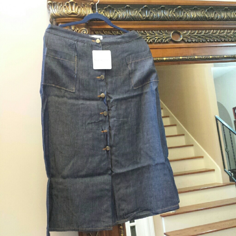 Denim skirt new