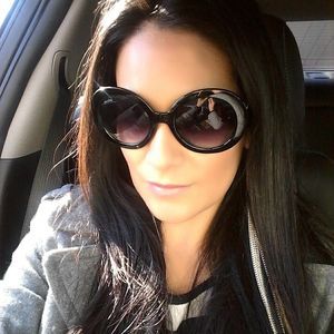 Meet your Posher, Lizzie