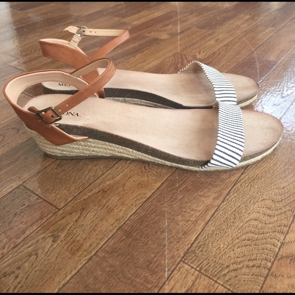 Women's Merona Straped Wedges size 11