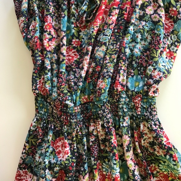 Small Max rave dress - Picture 3 of 3