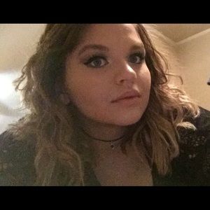 Meet your Posher, Ava