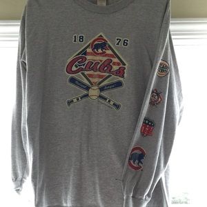 Cubs long sleeve shirt