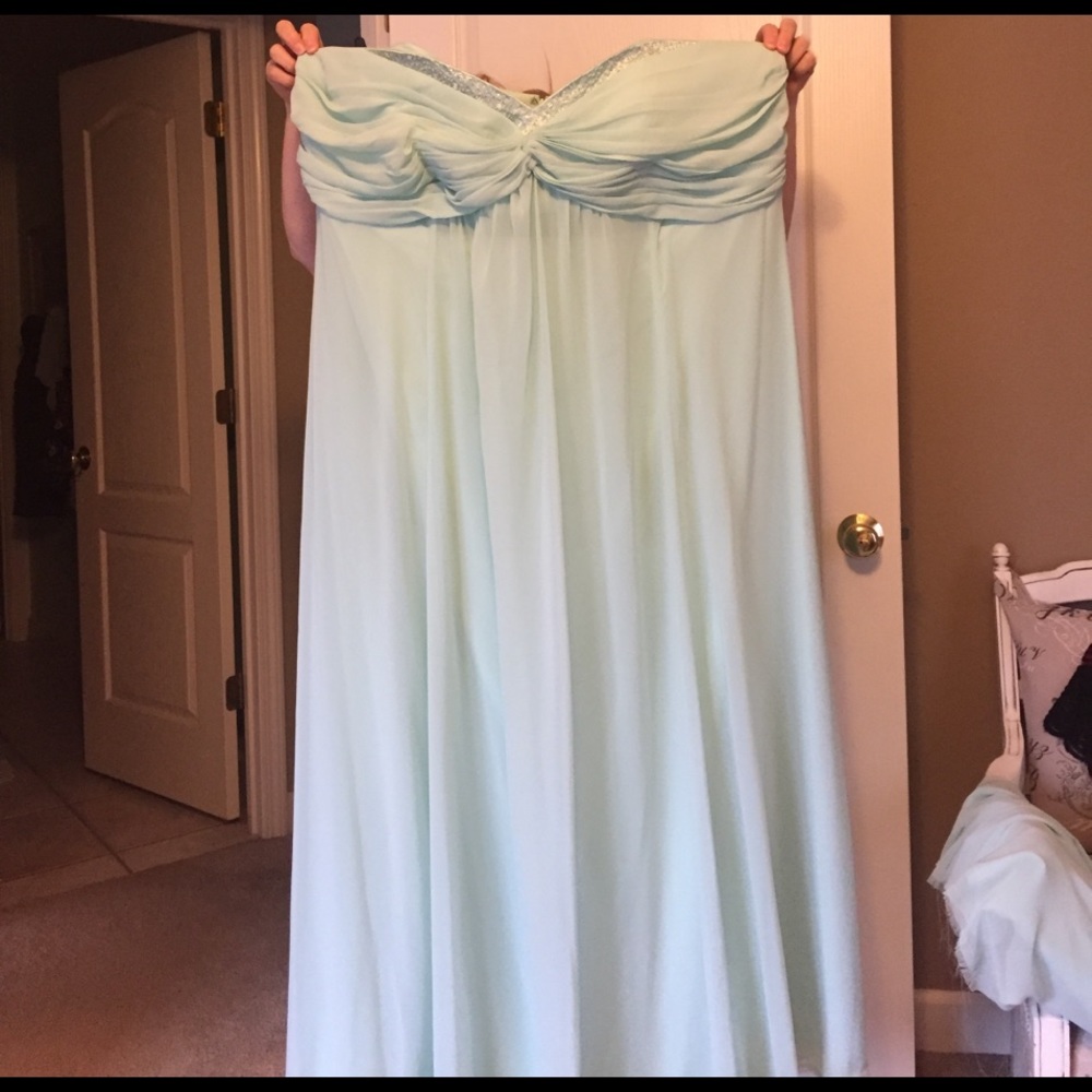 Same dress as earlier listed only different size.