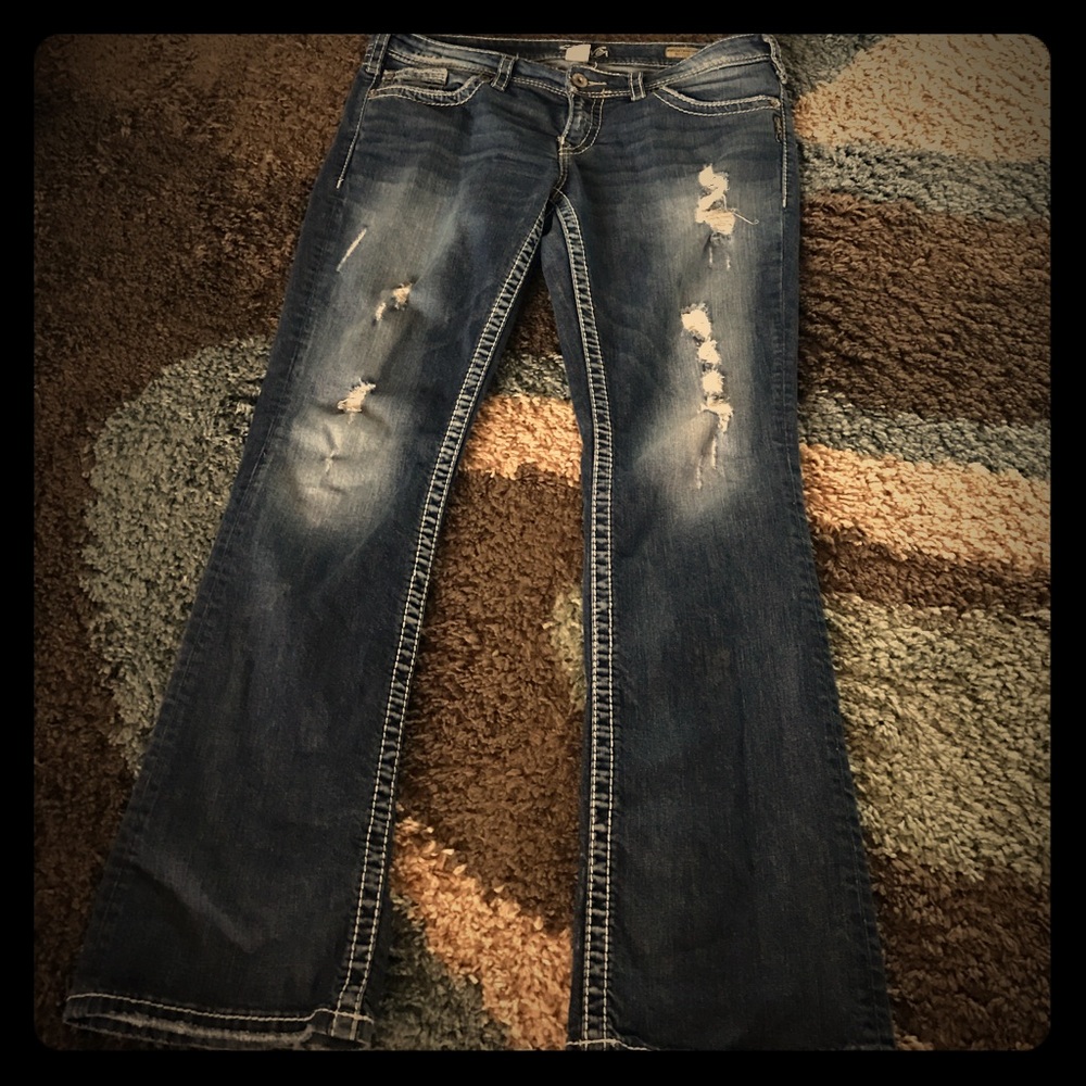 Price drop! Bootcut distressed Silver jeans!