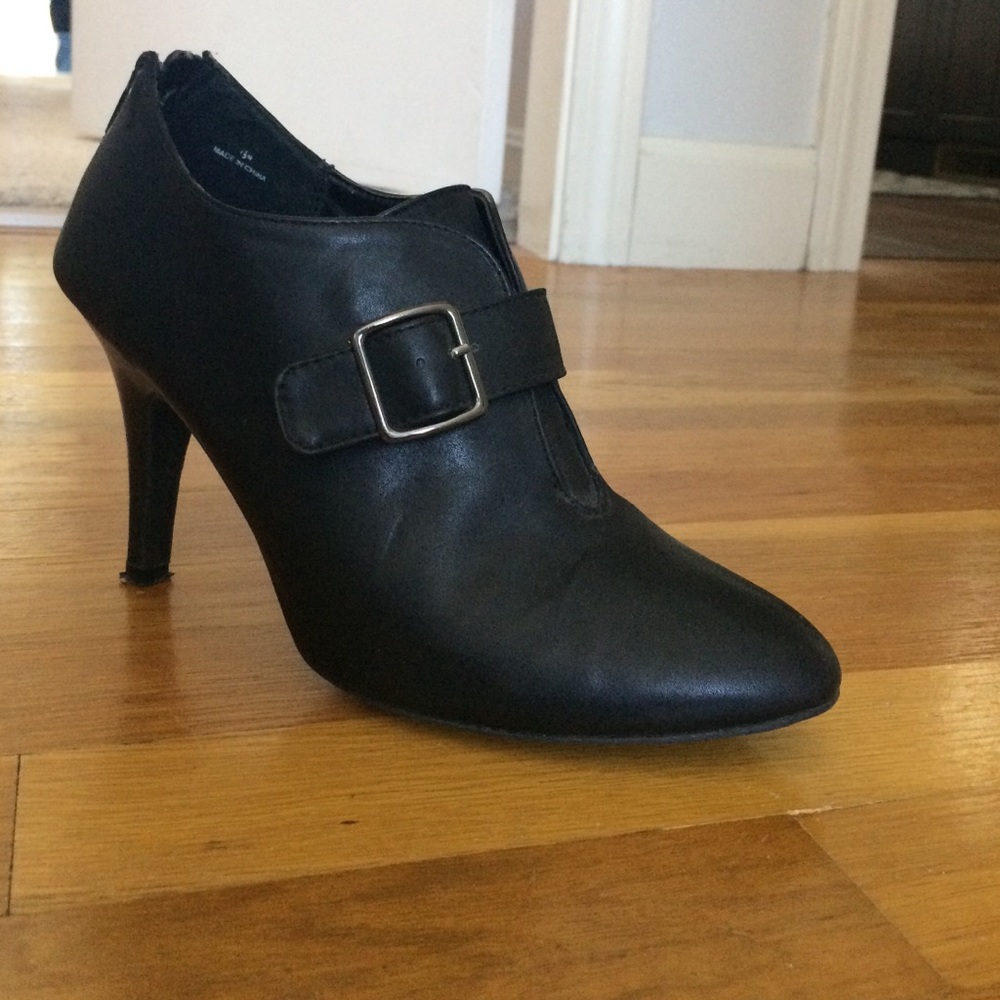 Moda Spana black heels