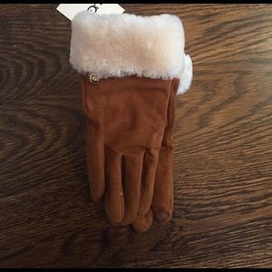 Brand new, nwt ugg winter gloves