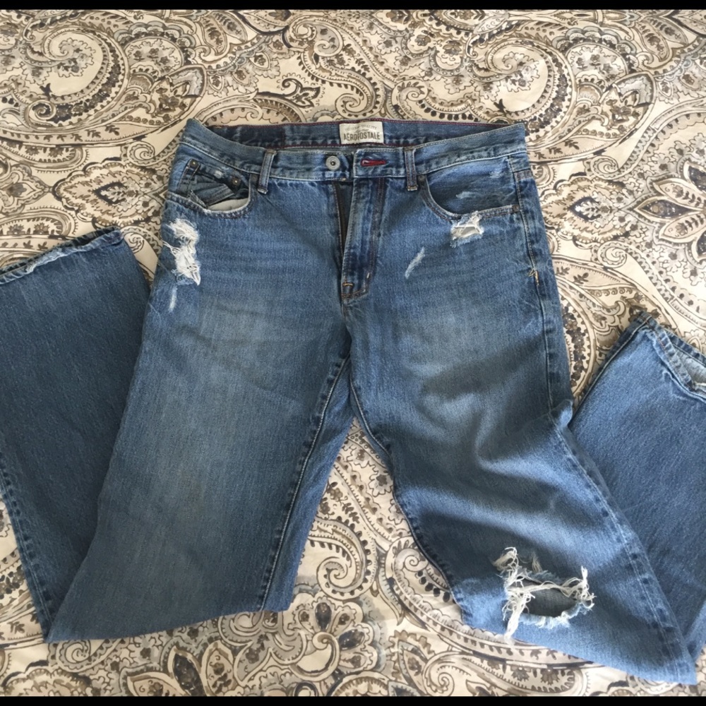 Men's Distressed Jeans Size 32x34 Bootcut